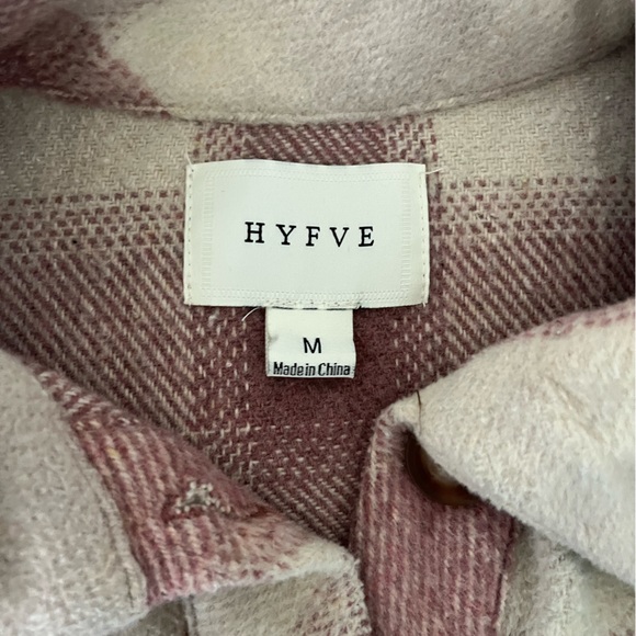 Button up jacket - Picture 2 of 3